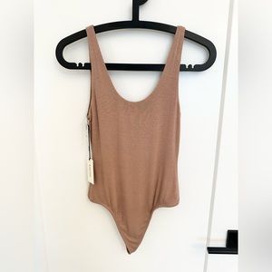 NWT Aritzia Babaton Clarke Bodysuit in Mauve
